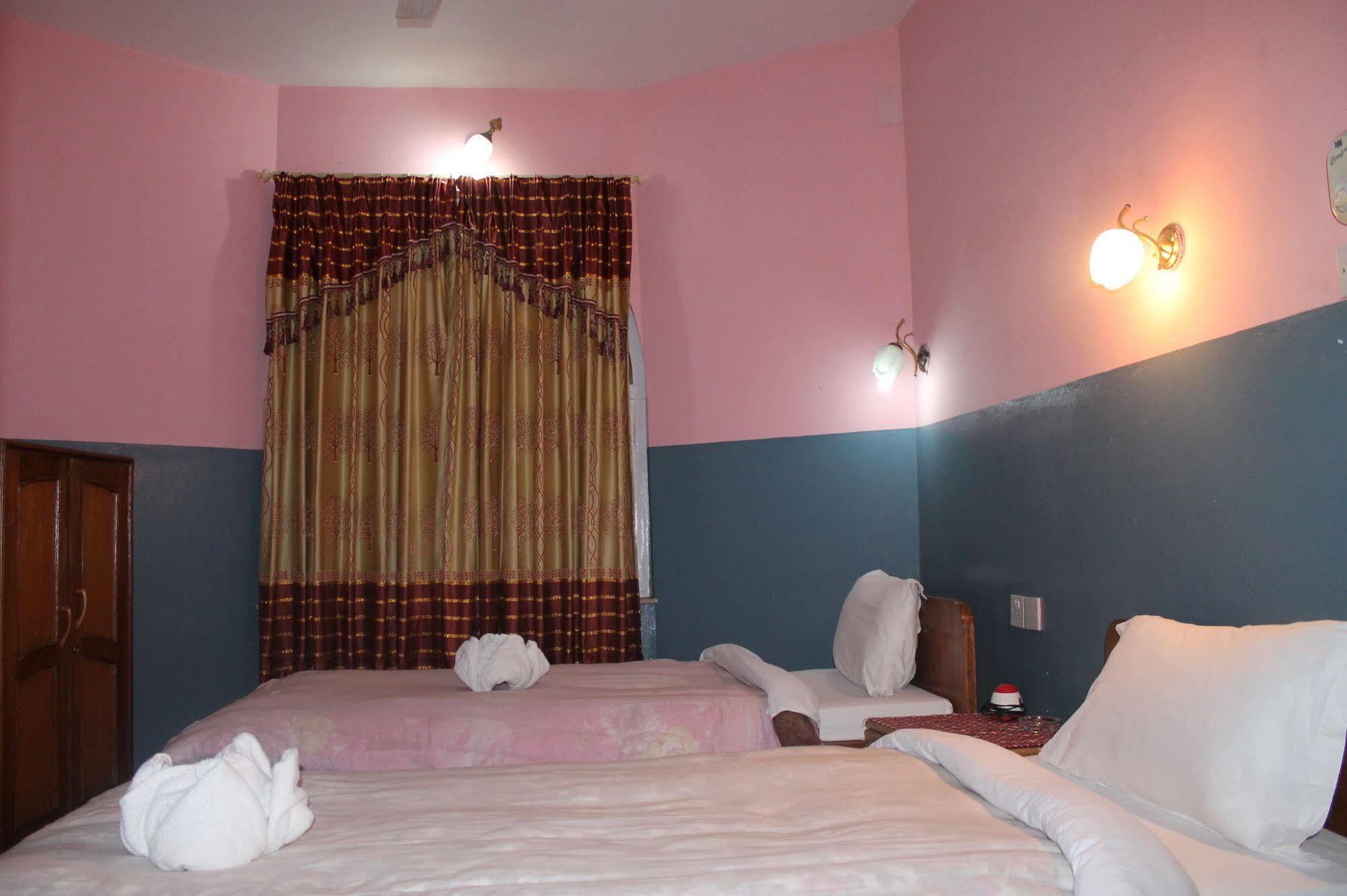 Hotel Fishtail Villa Pokhara Dış mekan fotoğraf